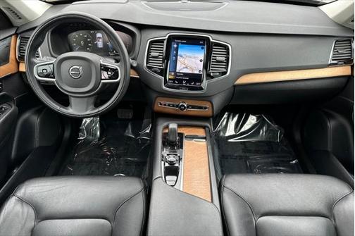 2022 Volvo XC90 Recharge Plug-In Hybrid T8 Inscription Expression 6 Passenger