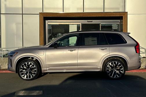 2026 Volvo XC90 Plug-In Hybrid Ultra Dark Theme, T8 AWD, Electric/Gasoline, 7 Seats