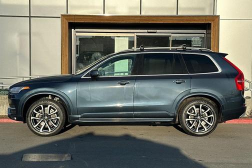 2019 Volvo XC90 T6 Momentum