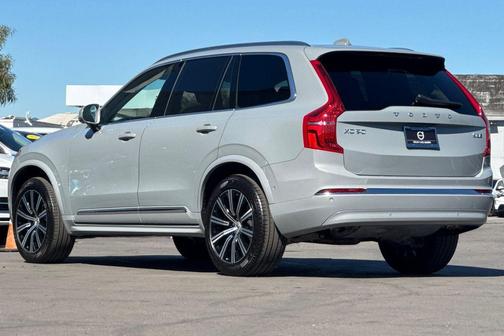 2025 Volvo XC90 B6 Plus 7-Seater