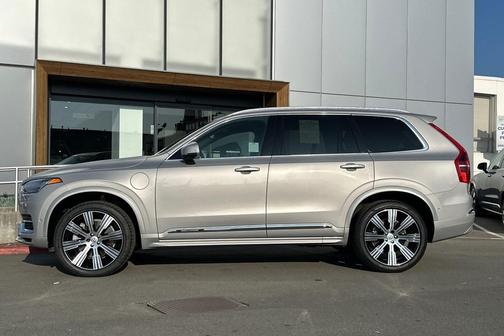2023 Volvo XC90 Recharge Plug-In Hybrid T8 Plus Bright Theme 7-Seater