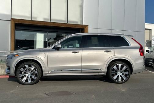 2023 Volvo XC90 Recharge Plug-In Hybrid T8 Plus Bright Theme 7-Seater