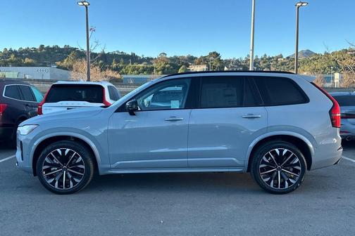 2026 Volvo XC90 Ultra Dark Theme, B6 AWD Gas (mild hybrid), Gasoline, 7 Seats
