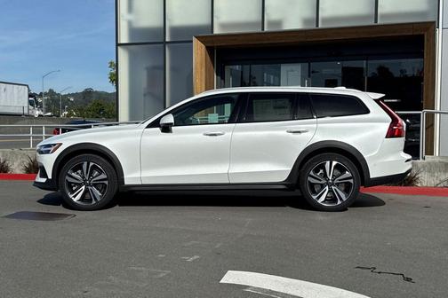 Crystal White Pearl 2026 Volvo V60 Cross Country Plus, B5 AWD Gas (mild hybrid)
