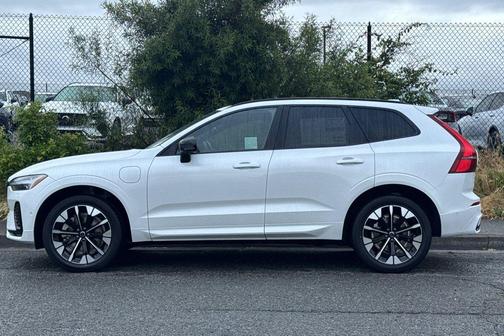 Crystal White Metallic 2026 Volvo XC60 Plug-In Hybrid Plus, T8 AWD Electric/Gasoline, Dark