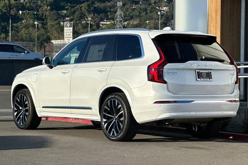 2026 Volvo XC90 Plug-In Hybrid Plus, T8 AWD, Electric/Gasoline, Bright, 7 Seats