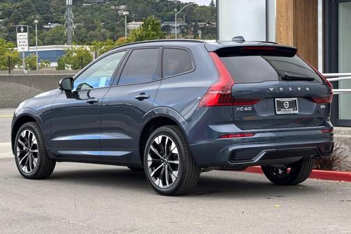 Denim Blue Metallic 2026 Volvo XC60 B5 Plus
