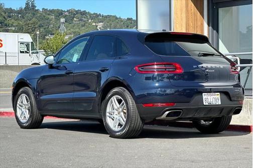 2018 Porsche Macan Base