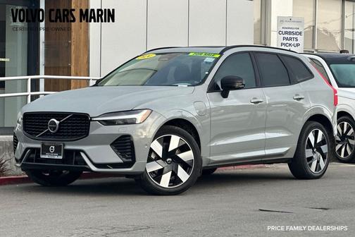 2024 Volvo XC60 Recharge Plug-In Hybrid T8 Plus Dark Theme