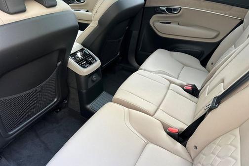 2026 Volvo XC90 Plug-In Hybrid T8 Plus 7-Seater