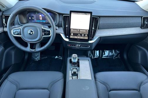 2026 Volvo XC90 B5 Plus 7-Seater