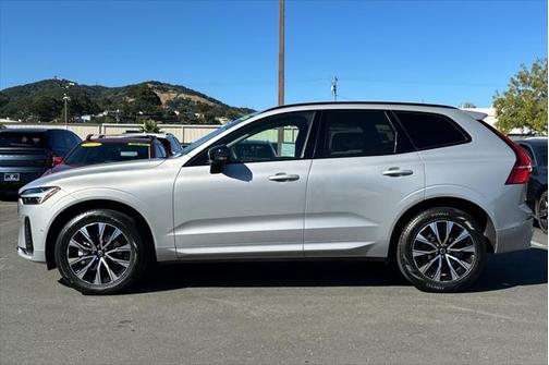 2025 Volvo XC60 Plus