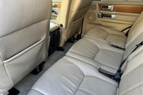 2010 Land Rover LR4 Base