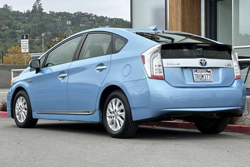 2012 Toyota Prius Plug-in Base