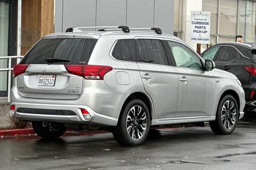 2018 Mitsubishi Outlander PHEV SEL