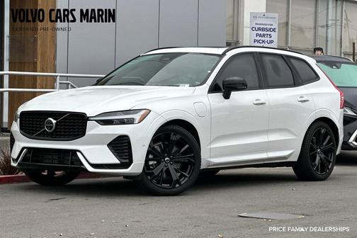 2023 Volvo XC60 Recharge Plug-In Hybrid T8 Ultimate Dark Theme