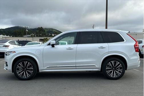 2023 Volvo XC90 Recharge Plug-In Hybrid T8 Plus Bright Theme 7-Seater