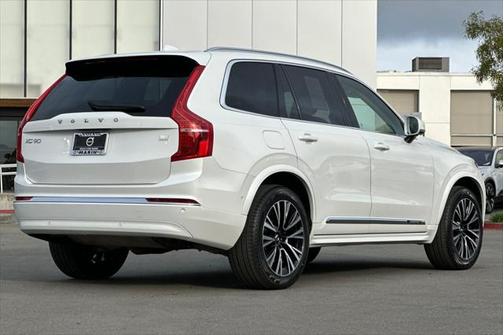 2023 Volvo XC90 Recharge Plug-In Hybrid T8 Plus Bright Theme 7-Seater