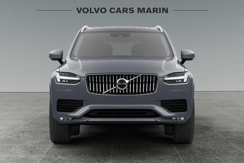 2020 Volvo XC90 T6 Momentum