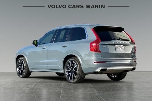 2020 Volvo XC90 T6 Momentum