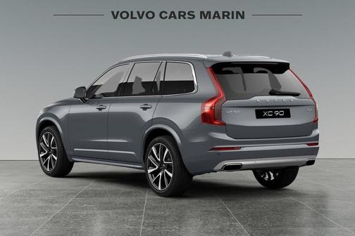 2020 Volvo XC90 T6 Momentum
