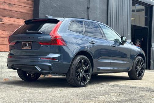 Denim Blue Metallic 2026 Volvo XC60 Plug-In Hybrid Black Edition Ultra, T8 AWD Electric/Gasoline, Dark