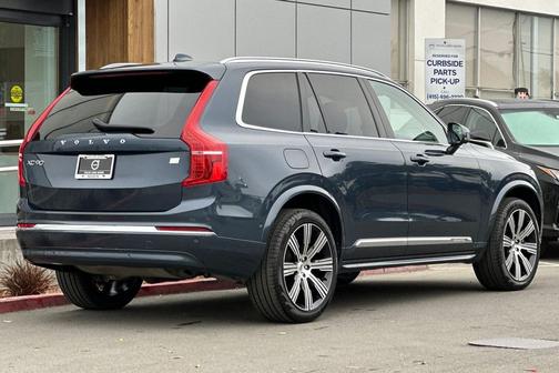 2023 Volvo XC90 Recharge Plug-In Hybrid T8 Plus 6-Seater