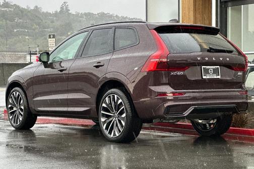 2026 Volvo XC60 B5 Ultra