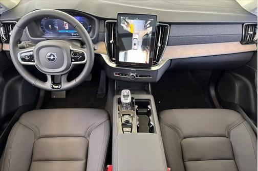 2025 Volvo XC90 Plug-In Hybrid T8 Plus 7-Seater