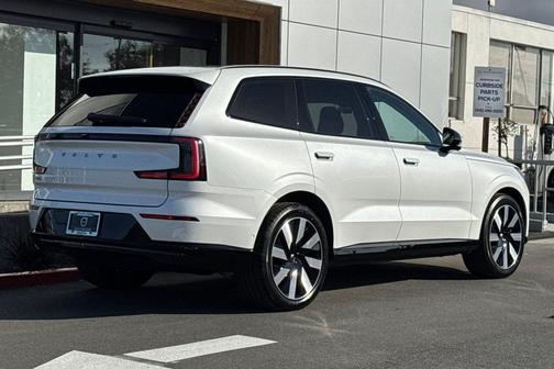 Crystal White 2026 Volvo EX90 Ultra, Twin Motor Performance, Fully electric, 7 Seats