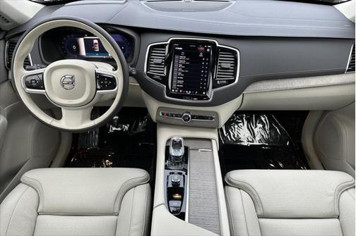 2025 Volvo XC90 B6 Ultra
