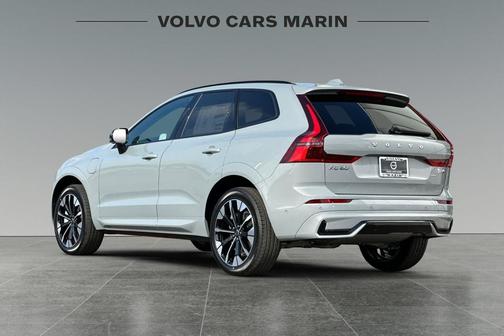 2026 Volvo XC60 Plug-In Hybrid T8 Plus