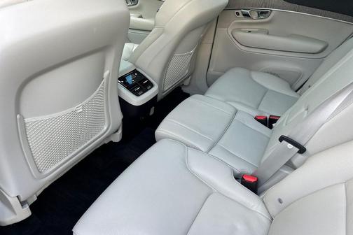 2023 Volvo XC90 B6 Plus 7-Seater