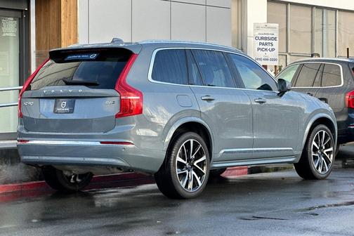 2023 Volvo XC90 B6 Plus 7-Seater