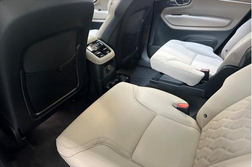 2025 Volvo XC90 Plug-In Hybrid T8 Plus 6-Seater