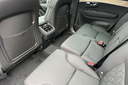 2026 Volvo XC90 B5 Plus 7-Seater