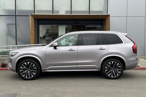 2026 Volvo XC90 B5 Plus 7-Seater