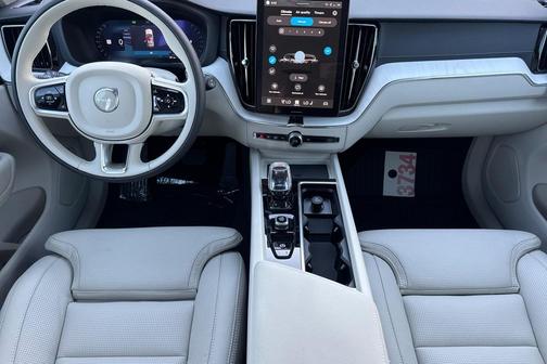 2026 Volvo XC60 B5 Ultra