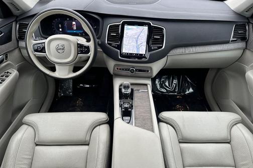 2023 Volvo XC90 Recharge Plug-In Hybrid T8 Ultimate 6-Seater