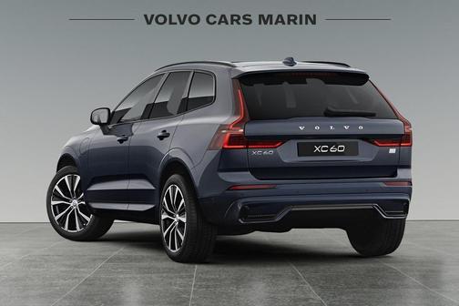 2023 Volvo XC60 Recharge Plug-In Hybrid T8 Ultimate Dark Theme