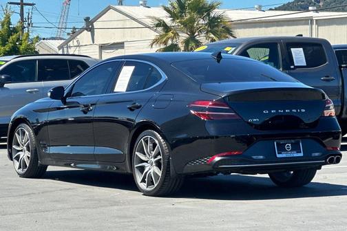Vik Black 2023 Genesis G70 2.0T RWD