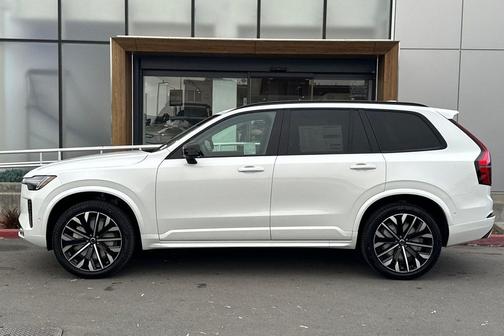 2026 Volvo XC90 Ultra Dark Theme, B6 AWD Gas (mild hybrid), Gasoline, 7 Seats