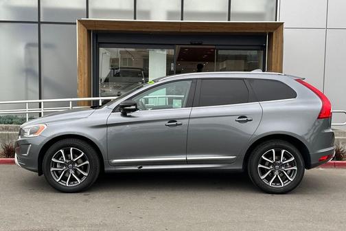 2017 Volvo XC60 T6 Dynamic