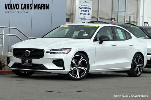 2024 Volvo S60 B5 Ultimate Dark Theme