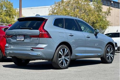 2023 Volvo XC60 B5 Plus Bright Theme