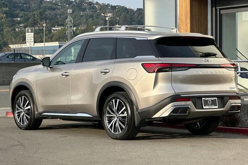 2023 INFINITI QX60 SENSORY