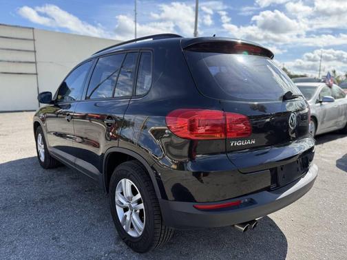 2016 Volkswagen Tiguan S