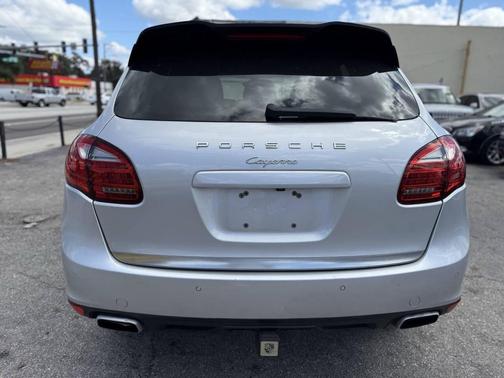 2013 Porsche Cayenne Cayenne