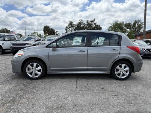 2012 Nissan Versa 1.8 SL