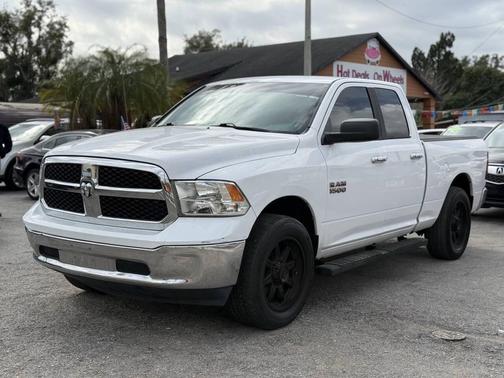 2016 RAM 1500 SLT
